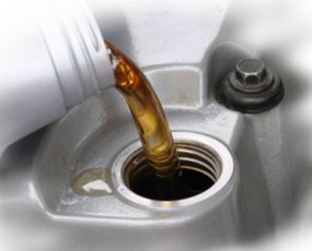 VÌ SAO PHẢI THAY NHỚT XE MÁY ĐỊNH KỲ?